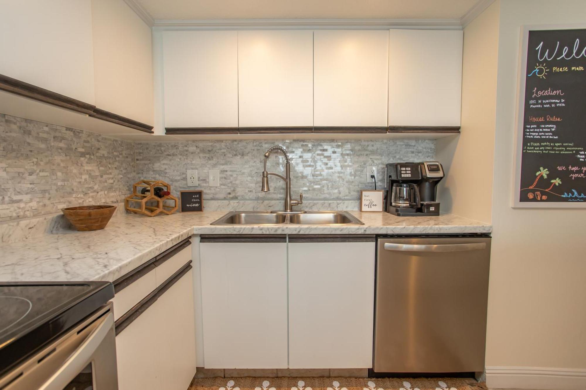 Waters Edge Aparthotel Garden City Ngoại thất bức ảnh
