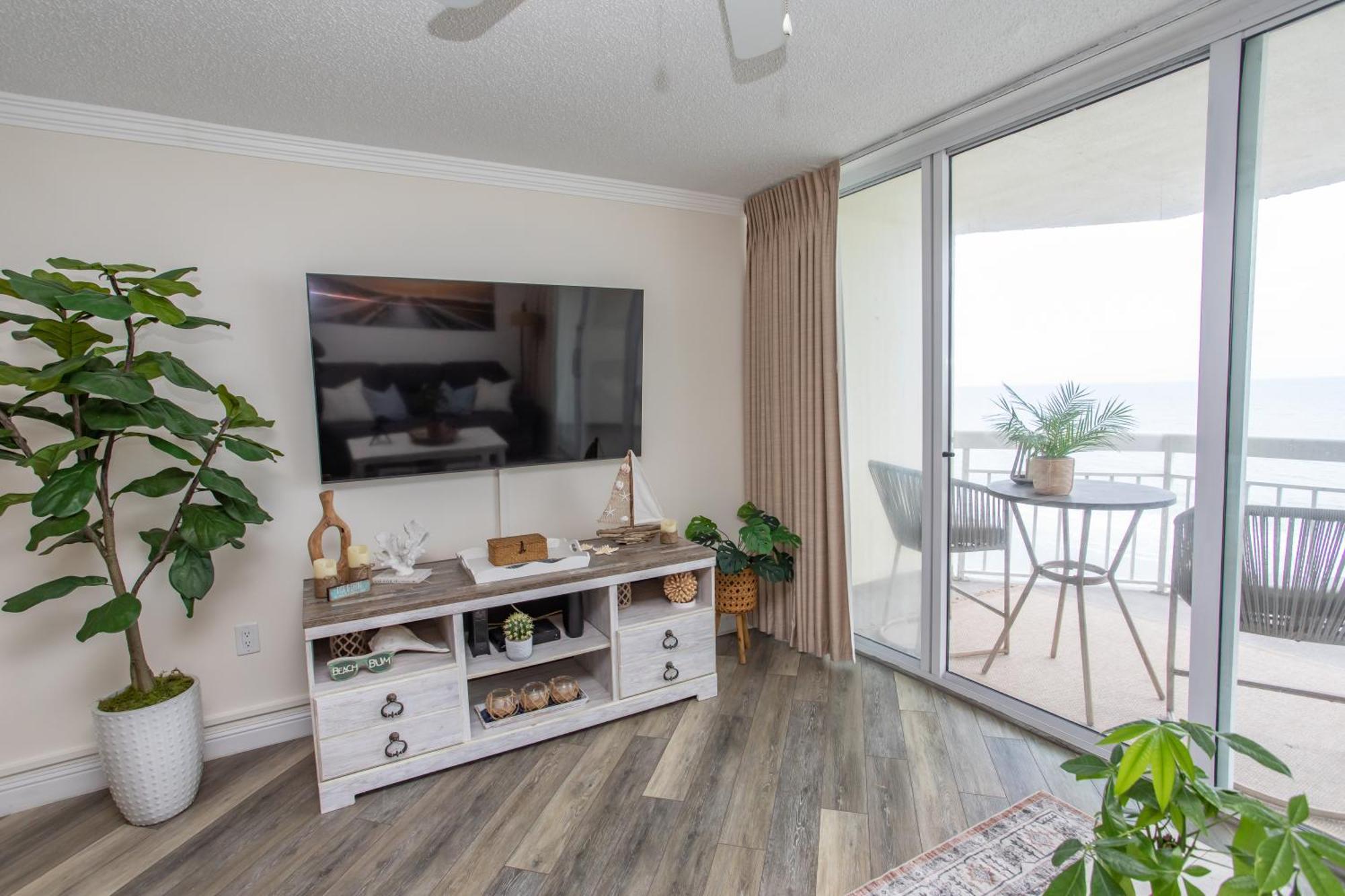 Waters Edge Aparthotel Garden City Ngoại thất bức ảnh